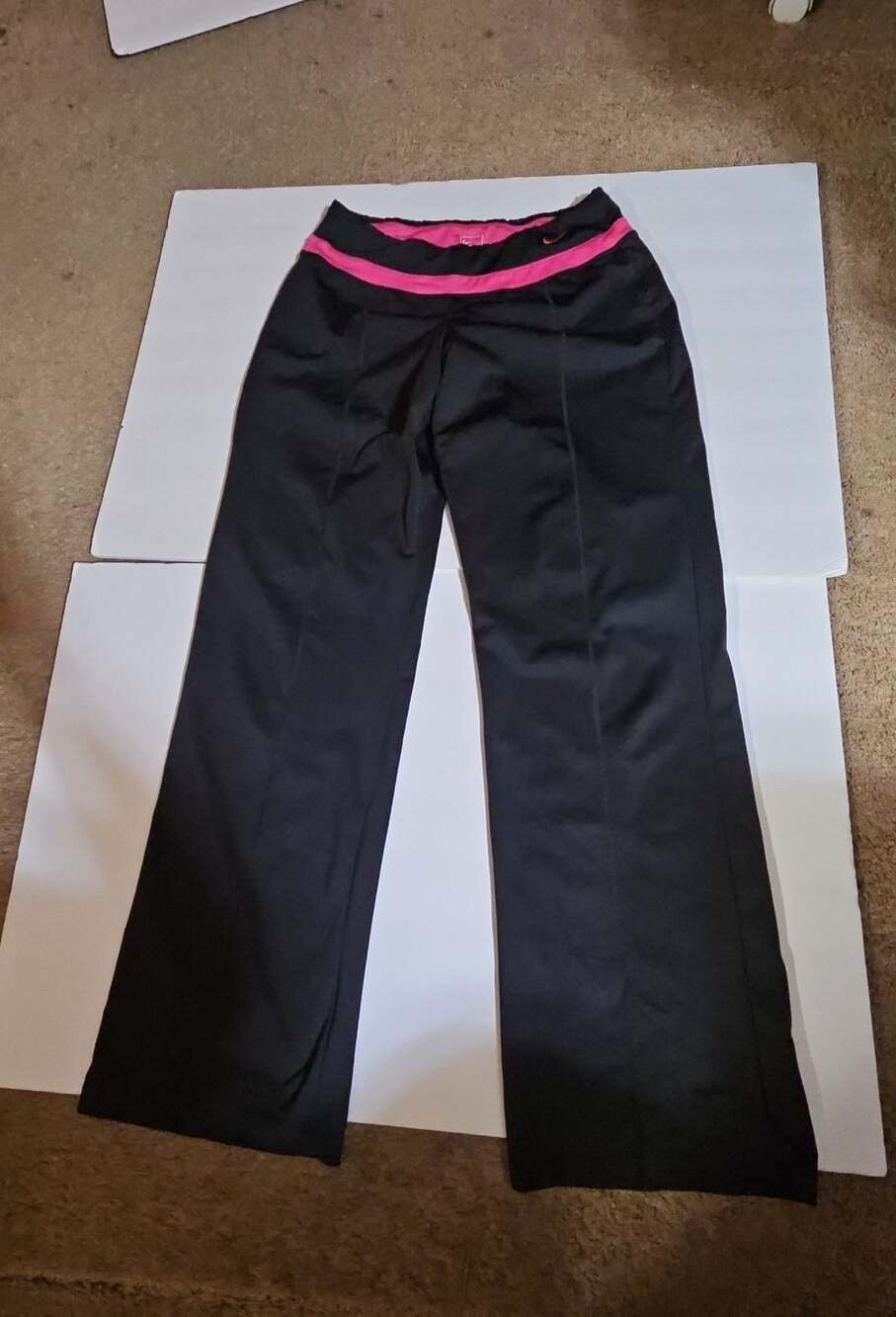 Nike Pants Size M (8-10) Black Pink Athletic Yoga Track